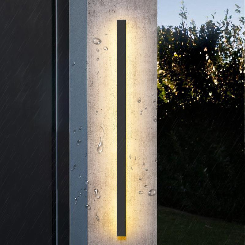 Tavon Outdoor Wall Lamp