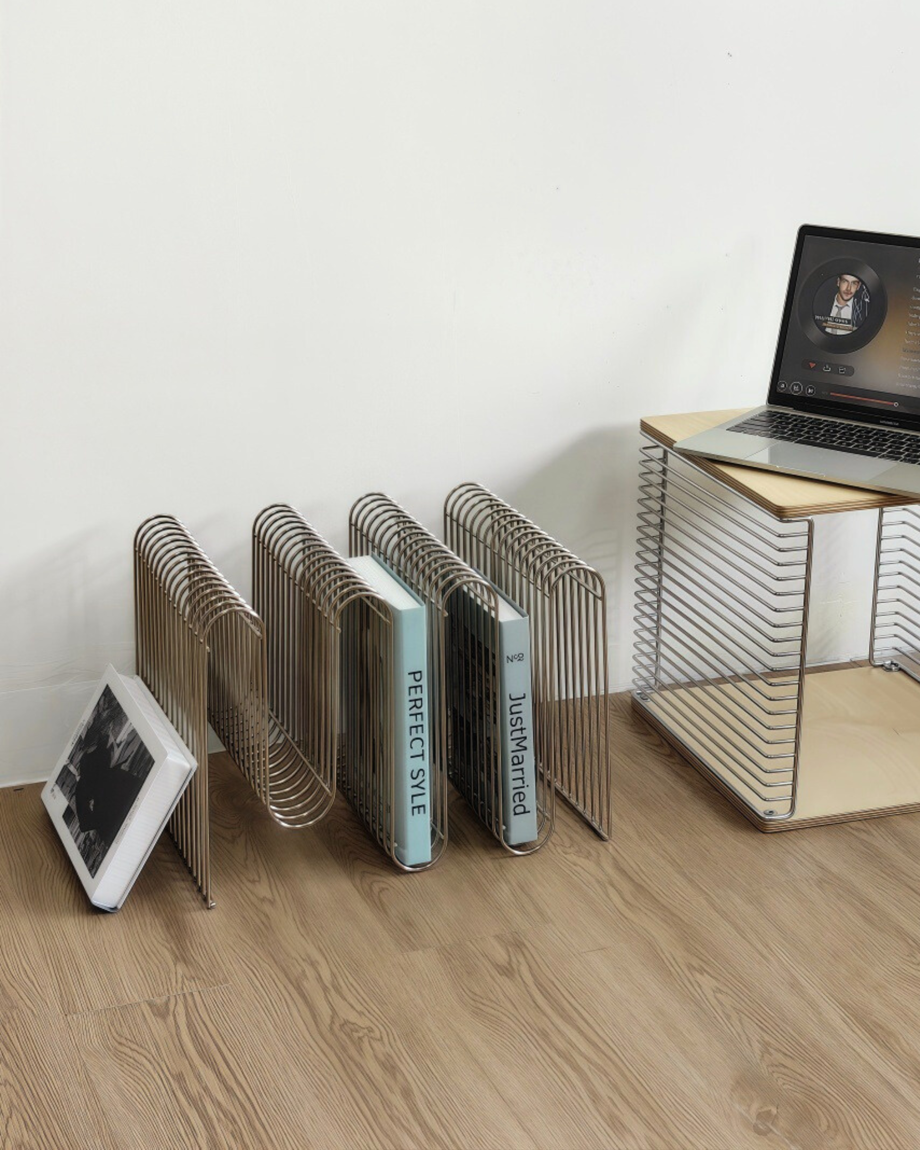 Arcus Chrome Magazine Rack