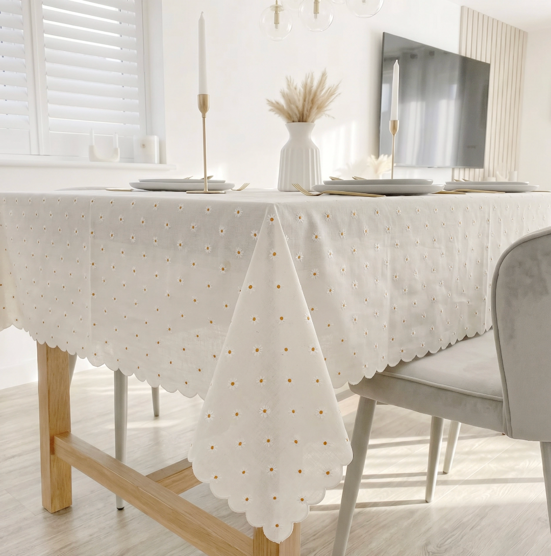 Embroidered Daisy Tablecloth