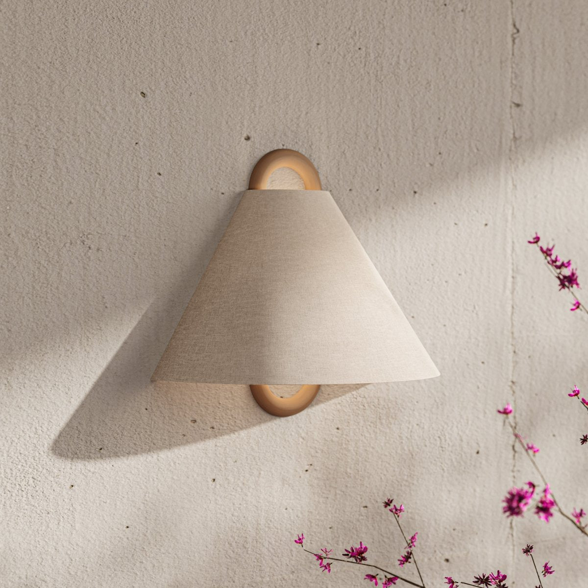 Thea Wall Lamp