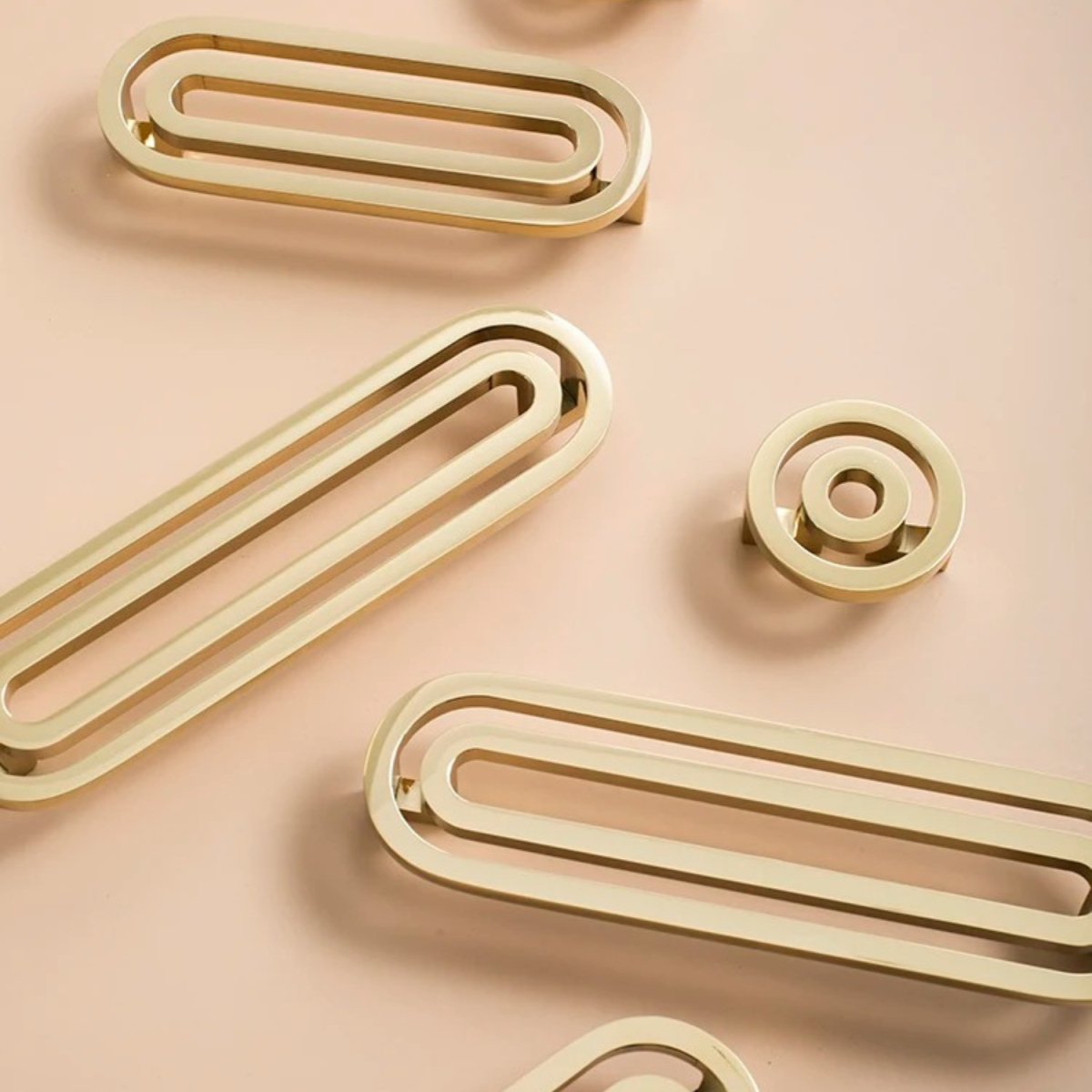 Helvar Knob & Pull Bar