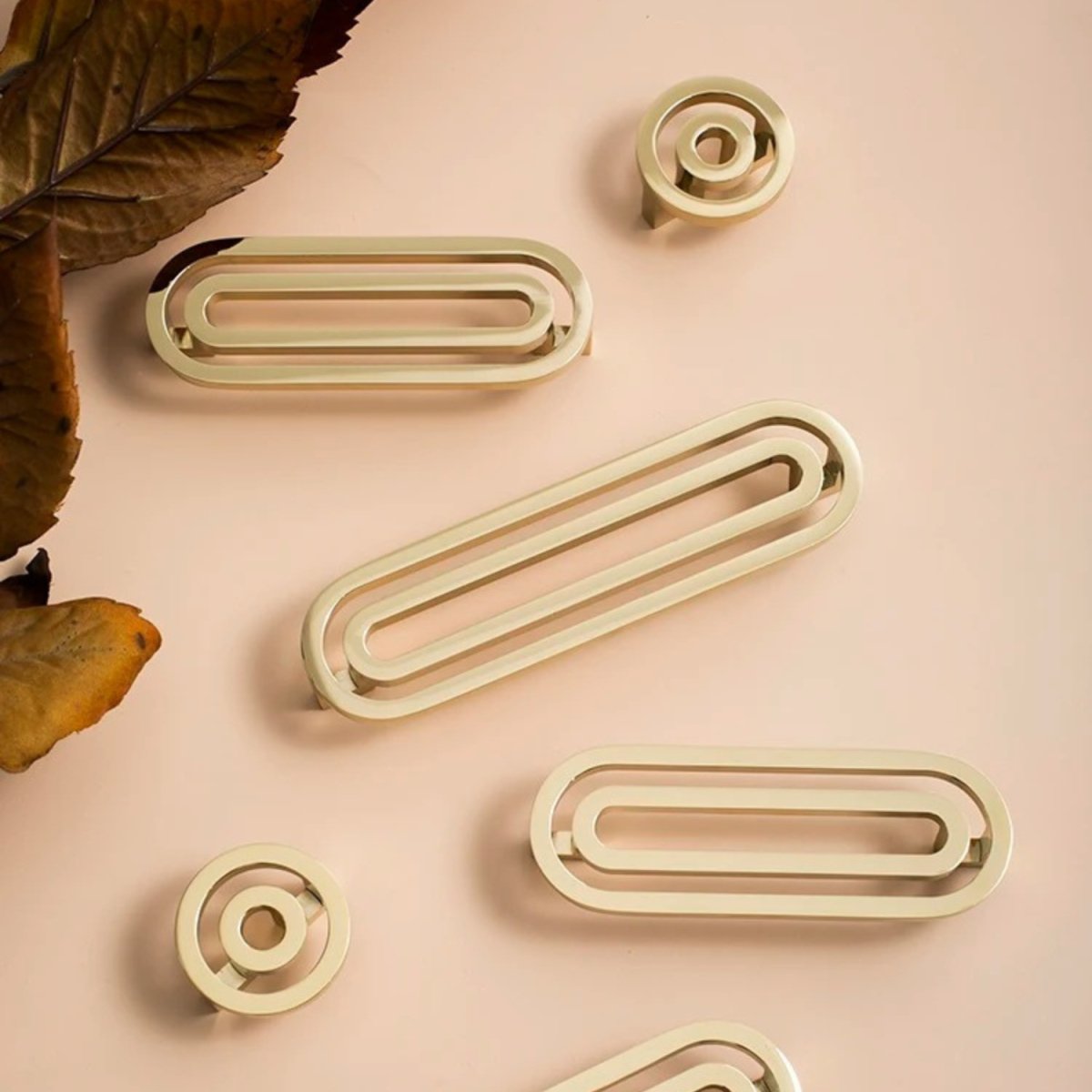 Helvar Knob & Pull Bar