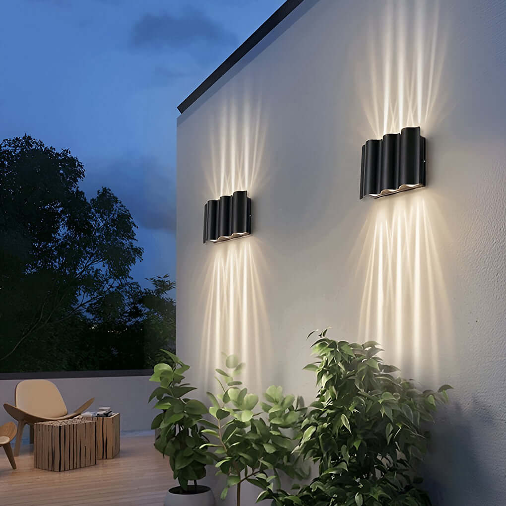 Quira Outdoor Wall Lamp