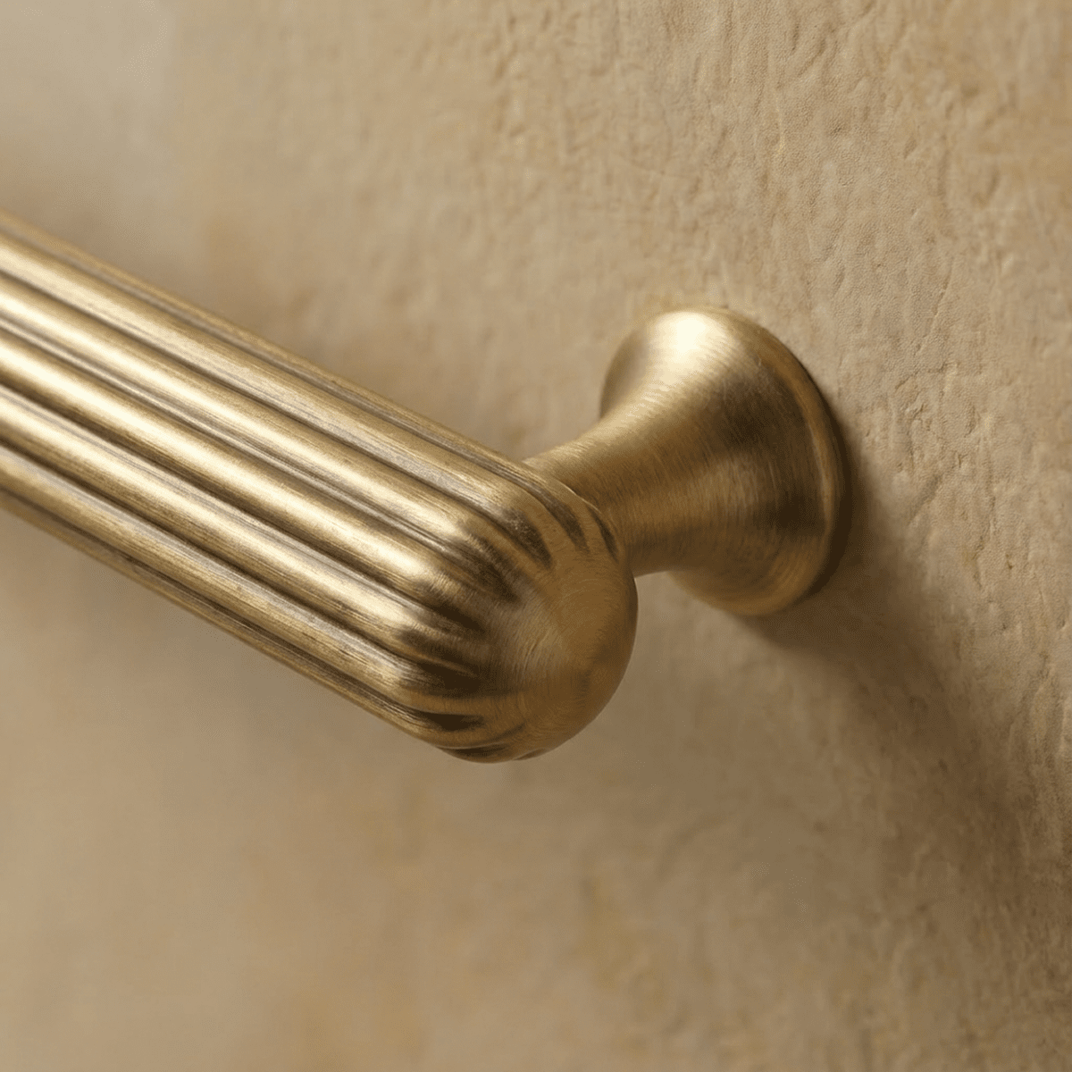 Lunvik Knob & Pull Bar