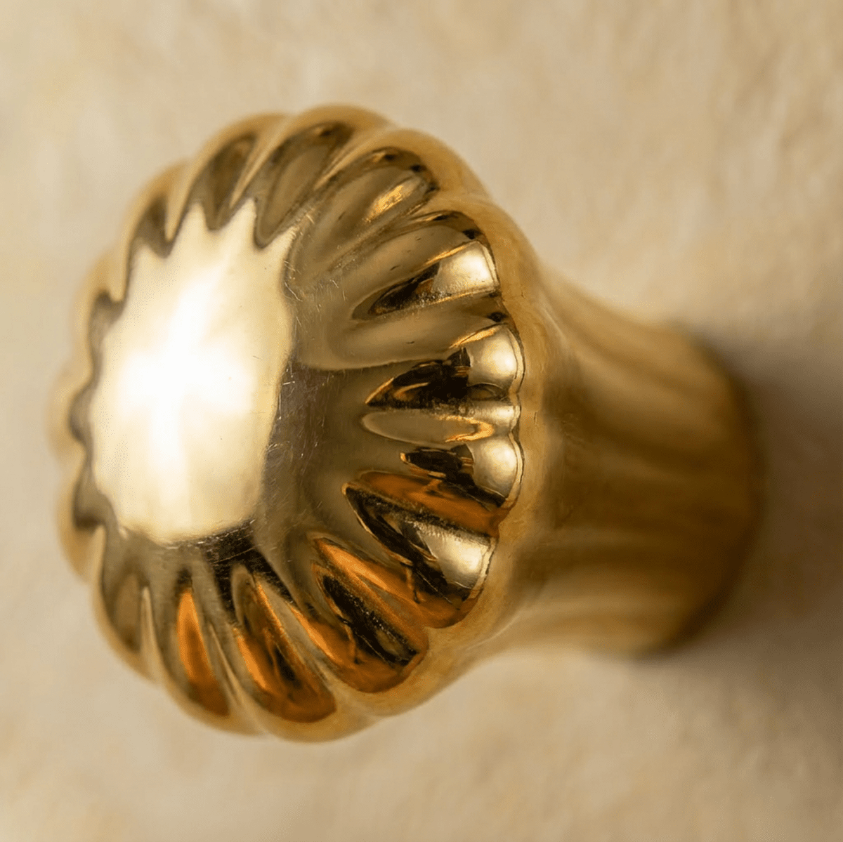 Lunvik Knob & Pull Bar