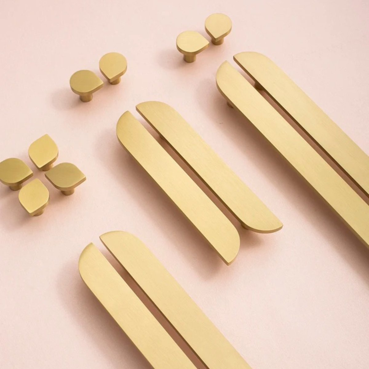 Halix Knob & Pull Bar