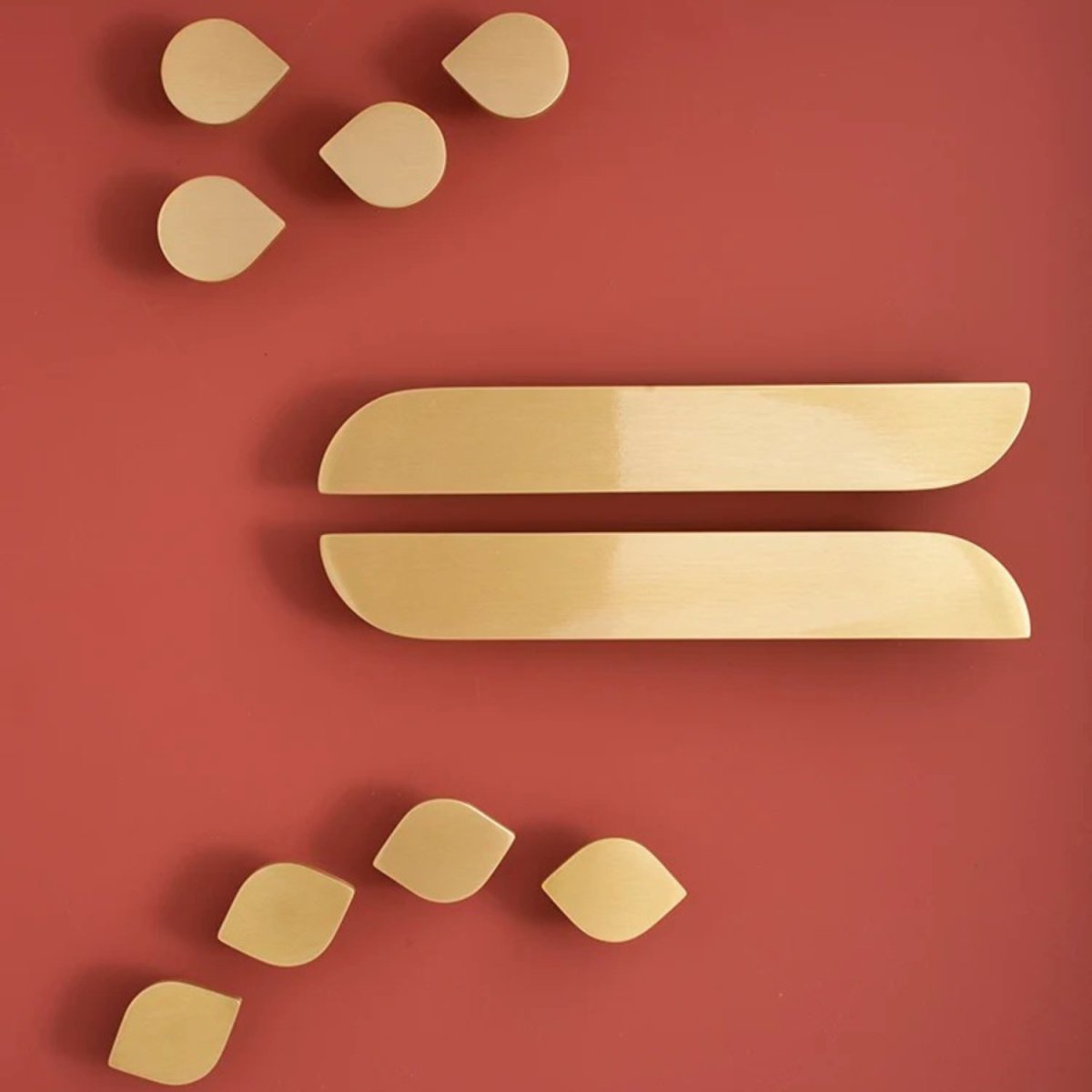 Halix Knob & Pull Bar