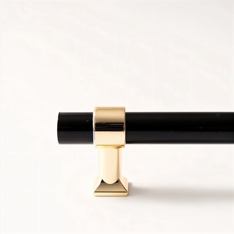 Clair Acrylic Knob & Pull Bar