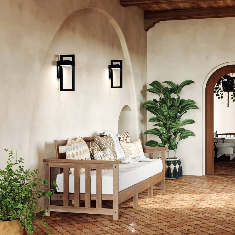 Jalen Outdoor Wall Lamp