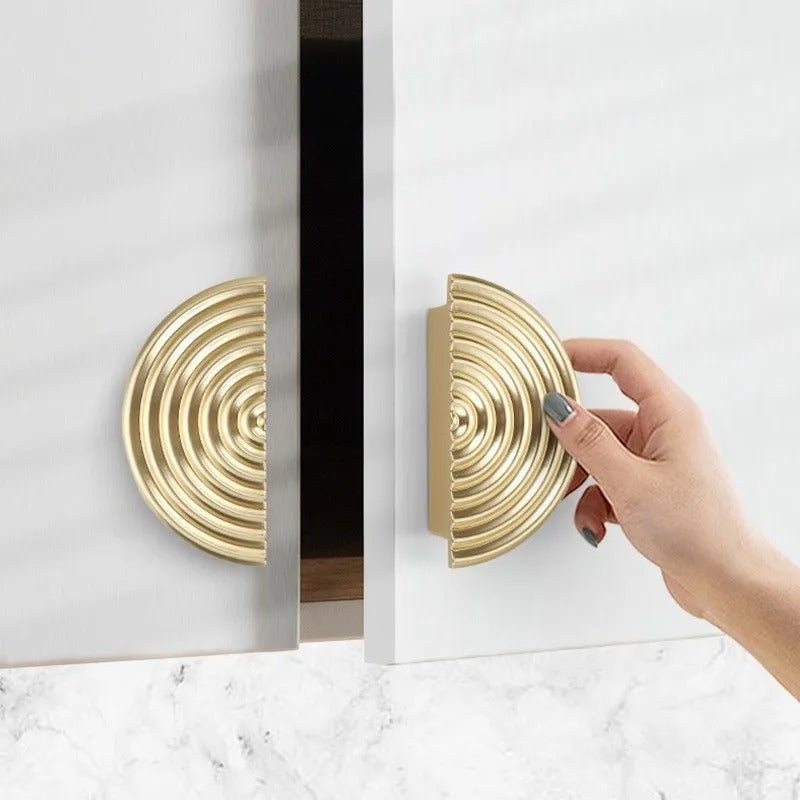 Orvyn Knob & Drawer Pull