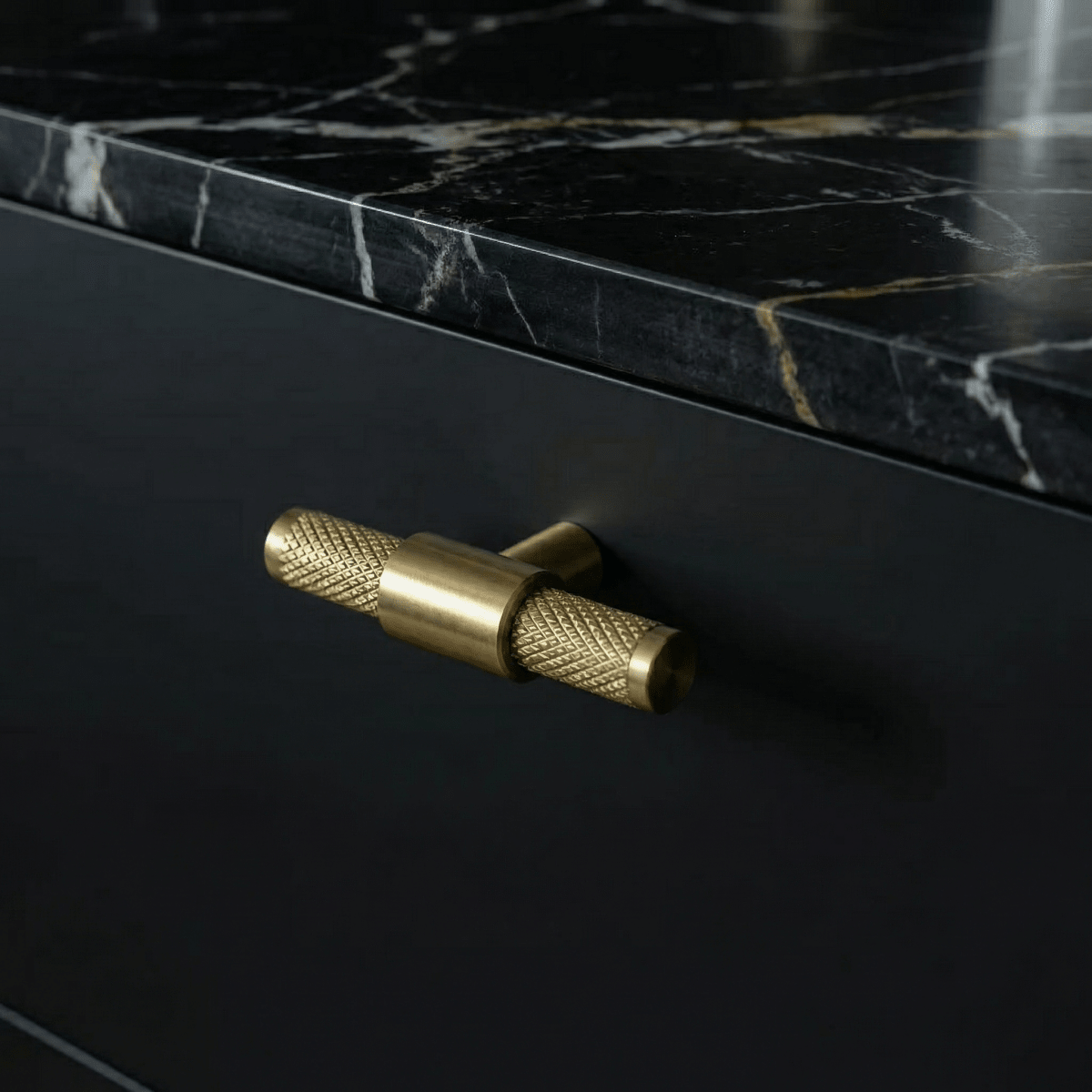 Varyn Knob & Pull Bar