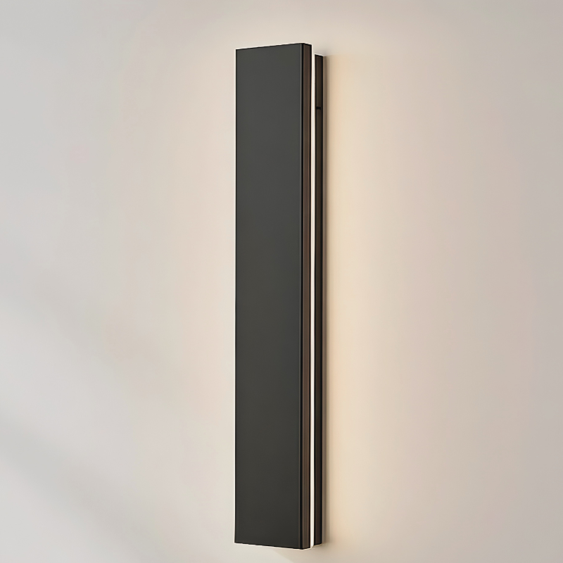 Linea Outdoor Wall Lamp
