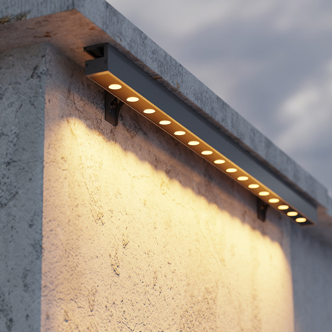 Mavie Outdoor Wall Lamp