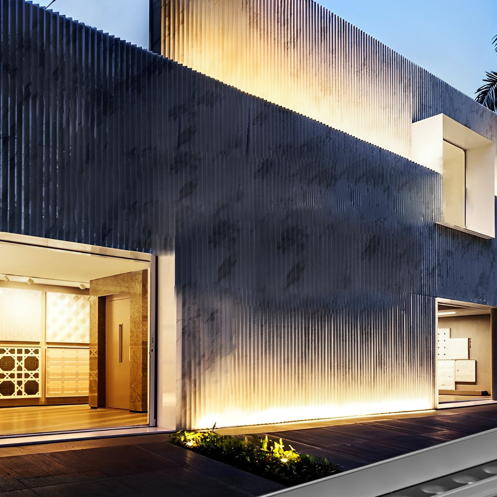 Mavie Outdoor Wall Lamp