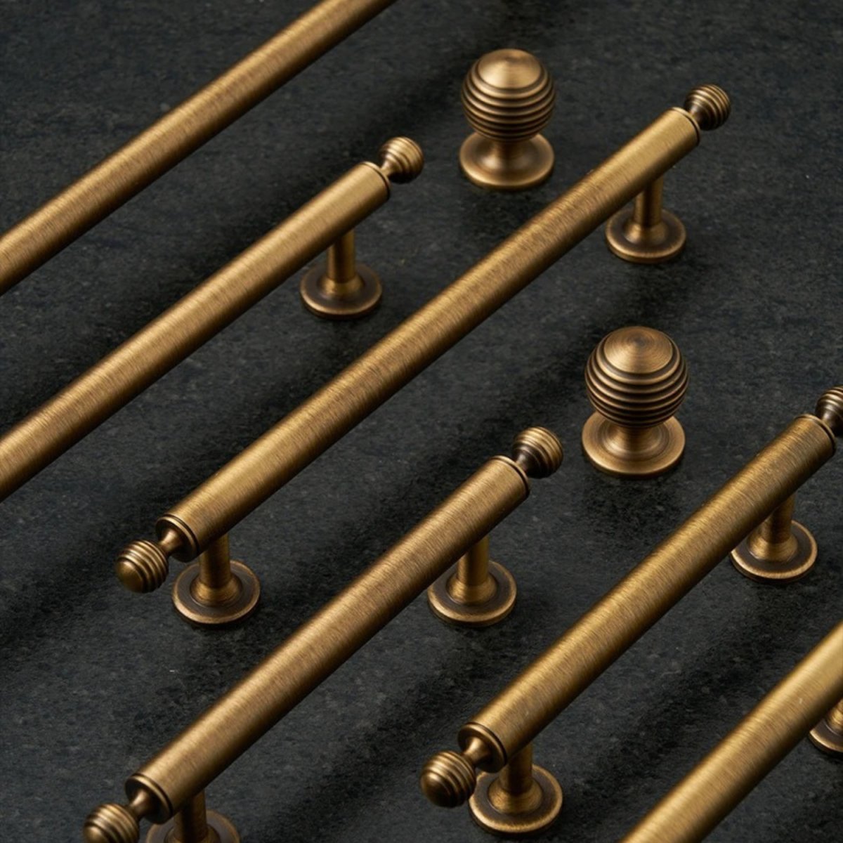 Cavix Knob & Pull Bar