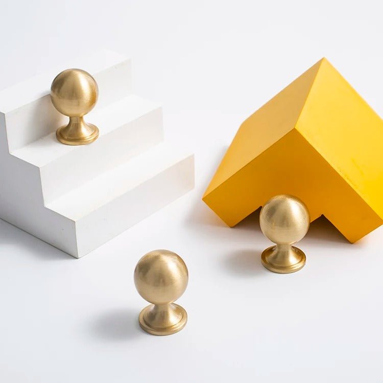 Seyra Knob & Pull Bar