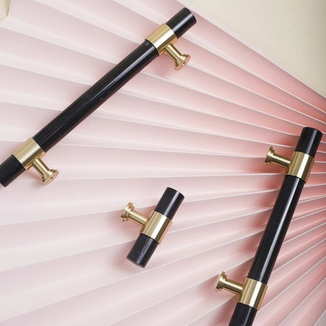 Sovik Knob & Pull Bar