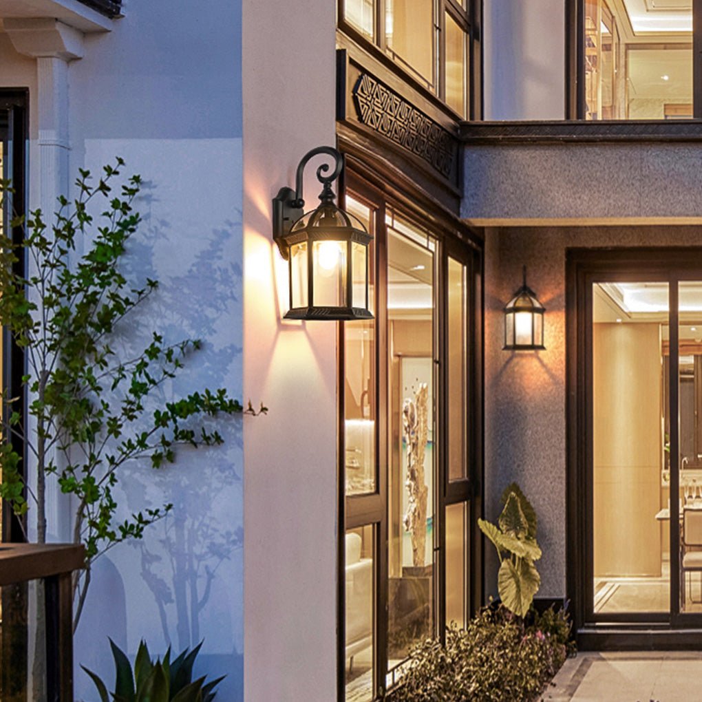 Pellon Outdoor Light