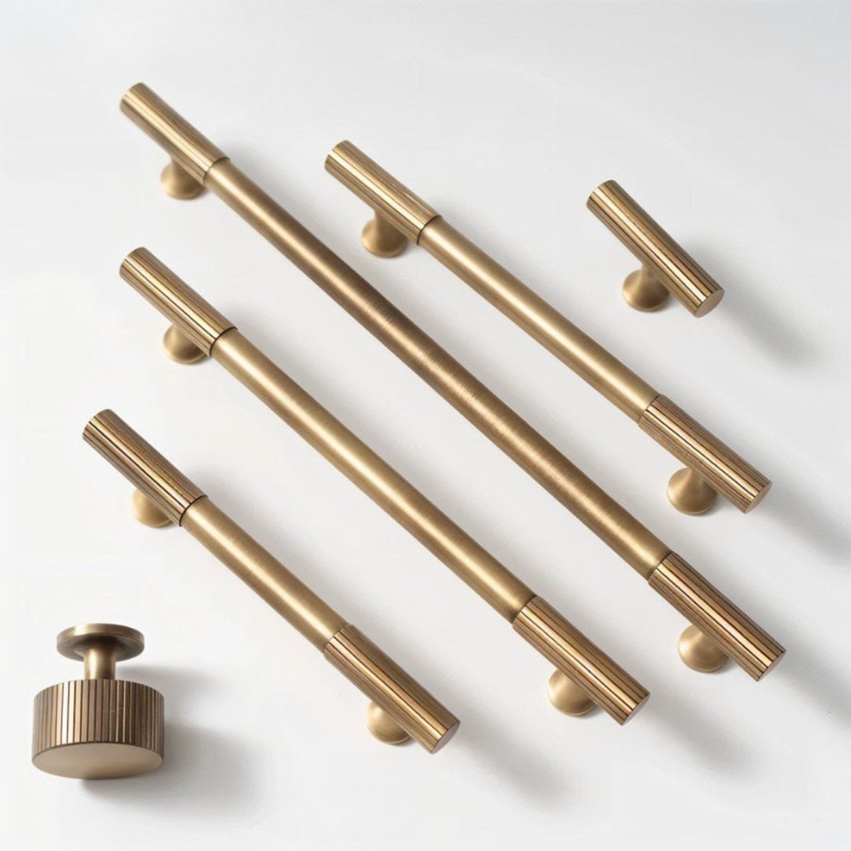 Brio Brass Knob & Pull Bar