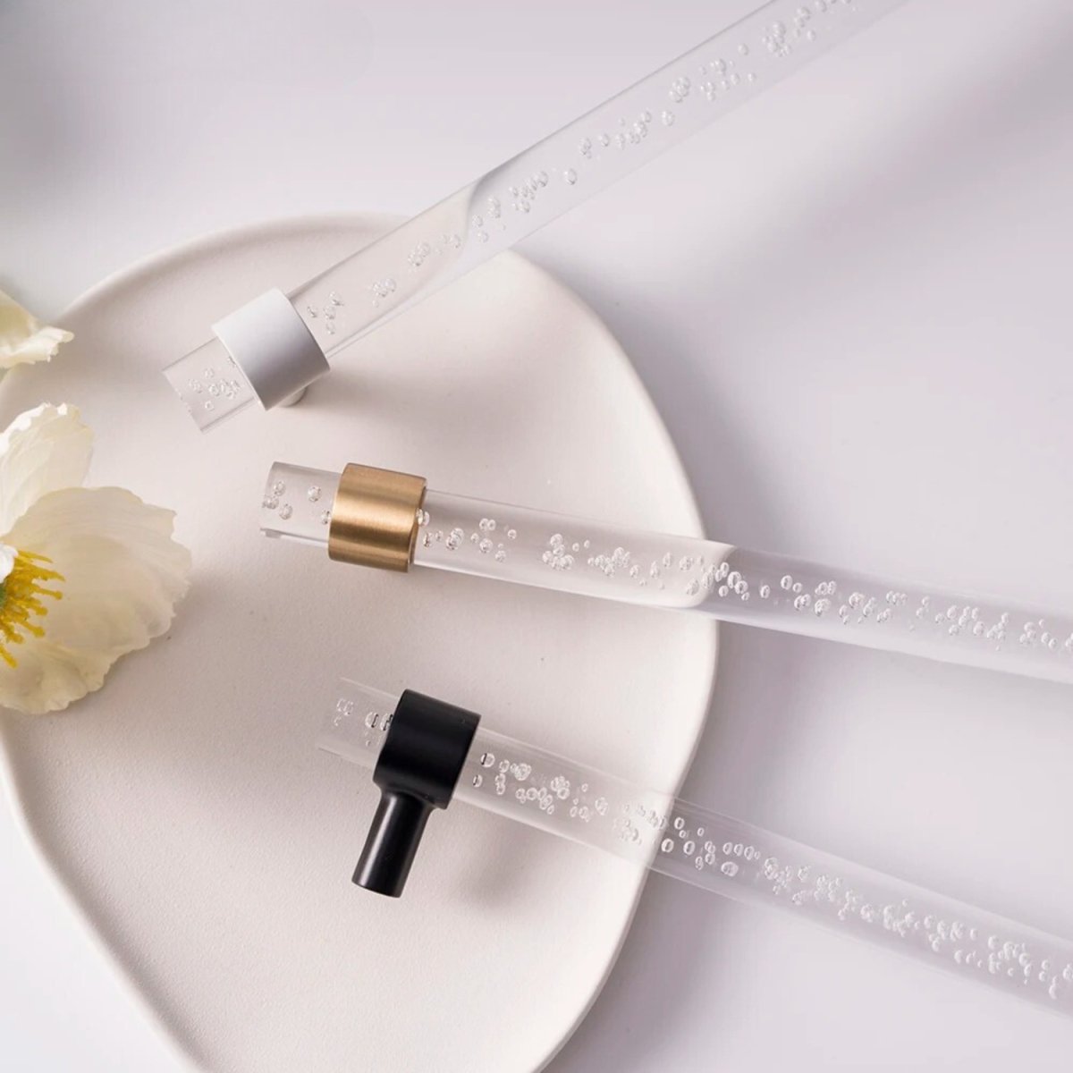 Acren Transparent Knob & Pull Bar