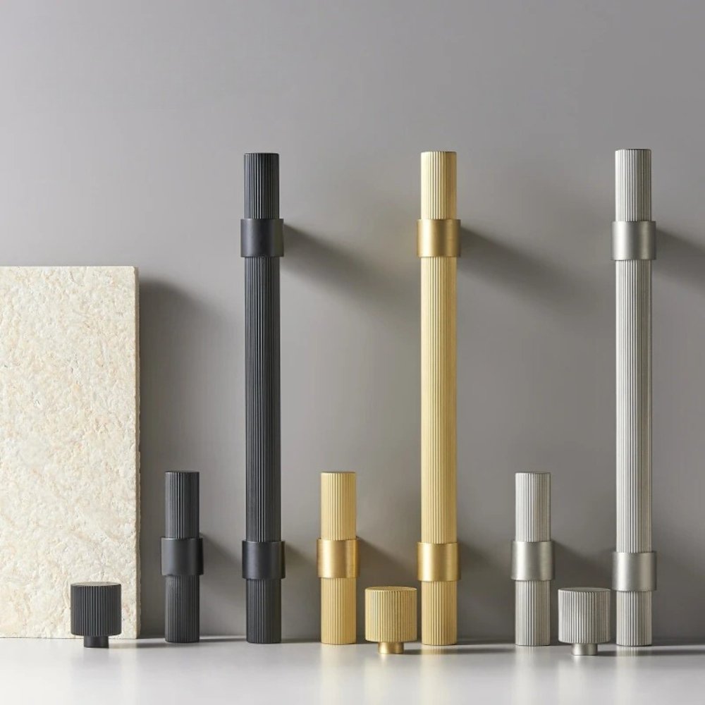 Orlan Knob & Pull Bar