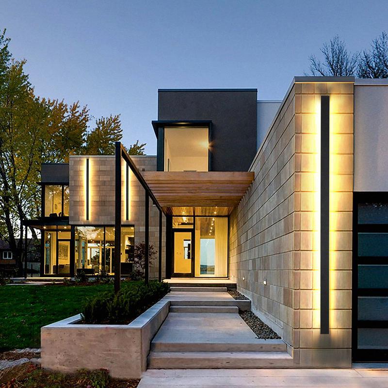 Phael Outdoor Wall Lamp