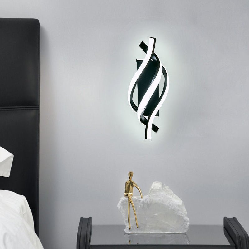 Curlis Wall Lamp