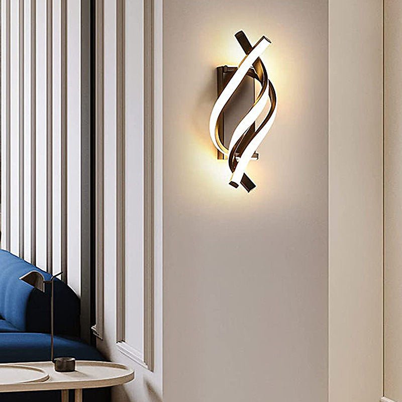 Curlis Wall Lamp
