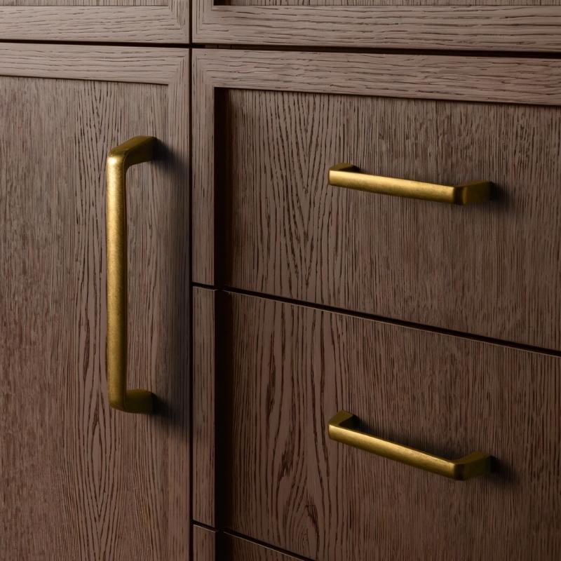 Brenik Knob & Pull Bar