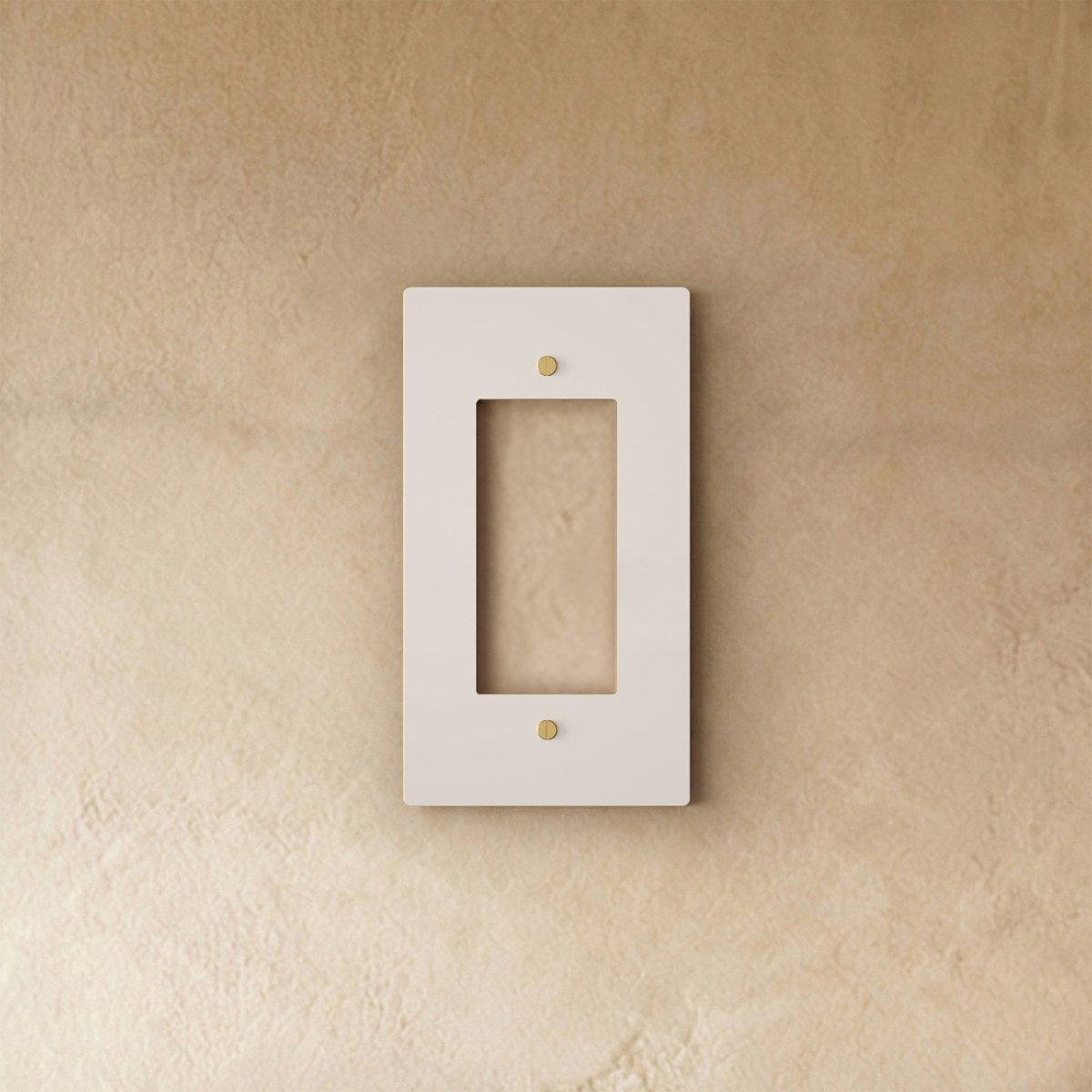 Alvor Brass Plate (White with Brass)