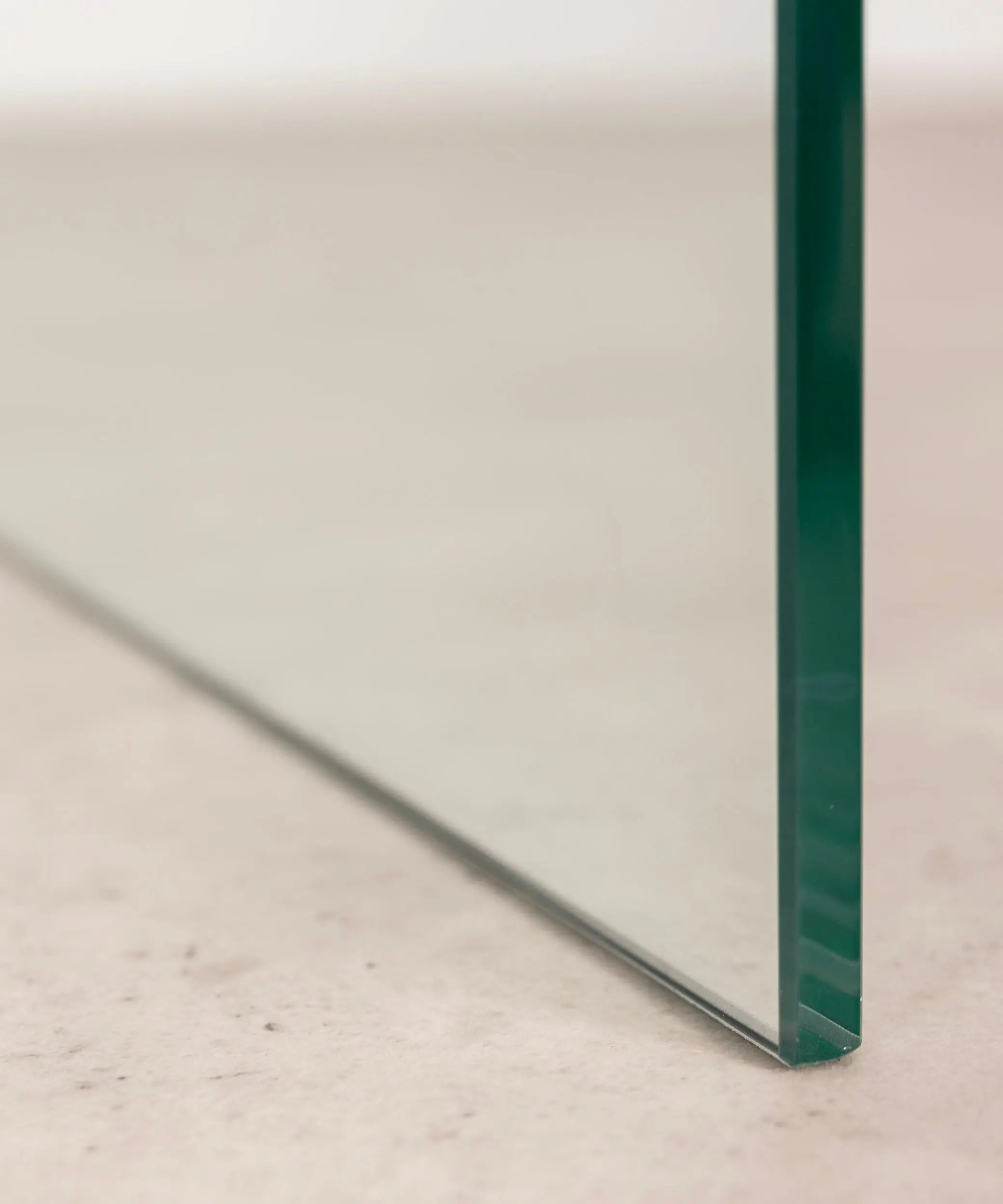 Cerno C-Shaped Acrylic Side Table