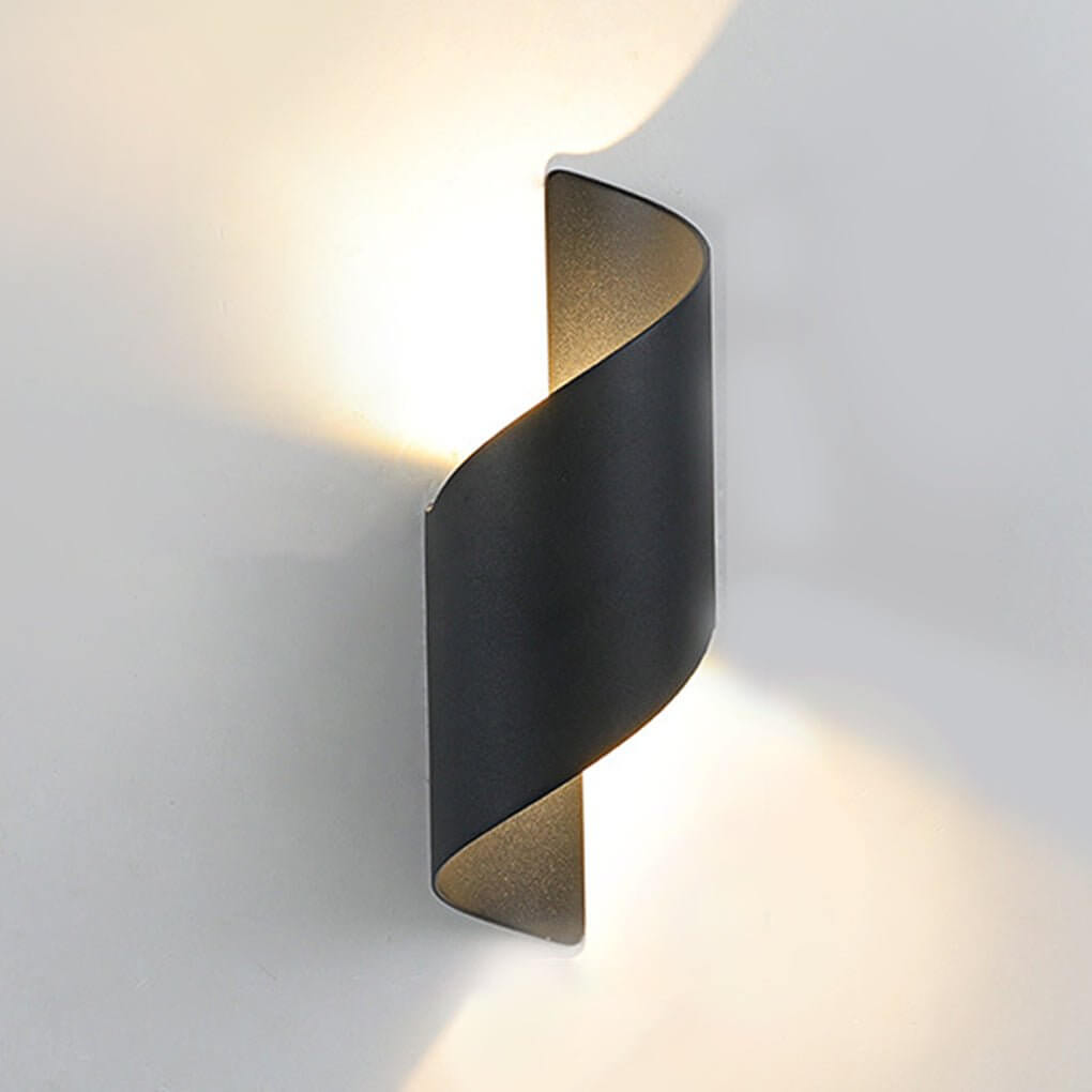 Swaya Wall Lamp