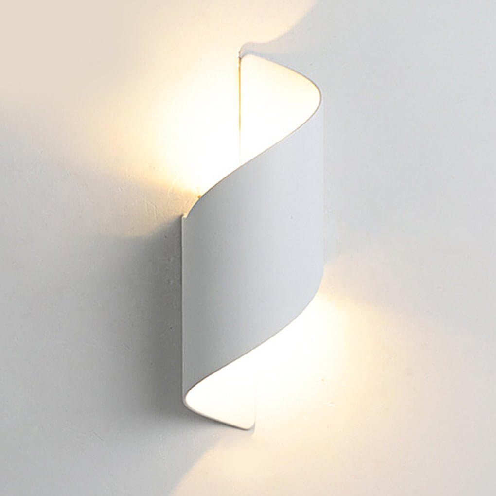 Swaya Wall Lamp