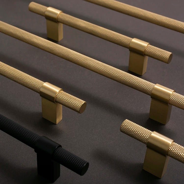 Kelis Knob & Pull Bar