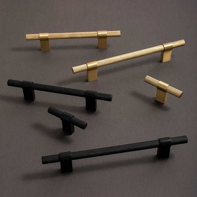 Kelis Knob & Pull Bar