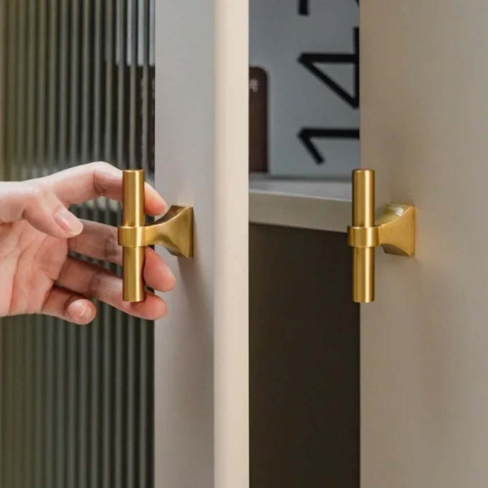 Arel Knob & Pull Bar