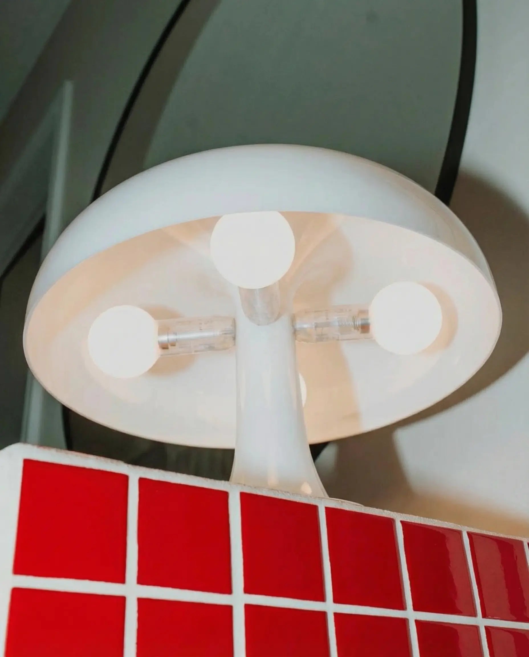 Nessa Replica Table Lamp