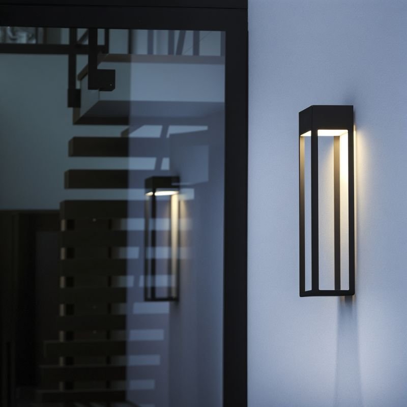 Delra Outdoor Wall Lamp