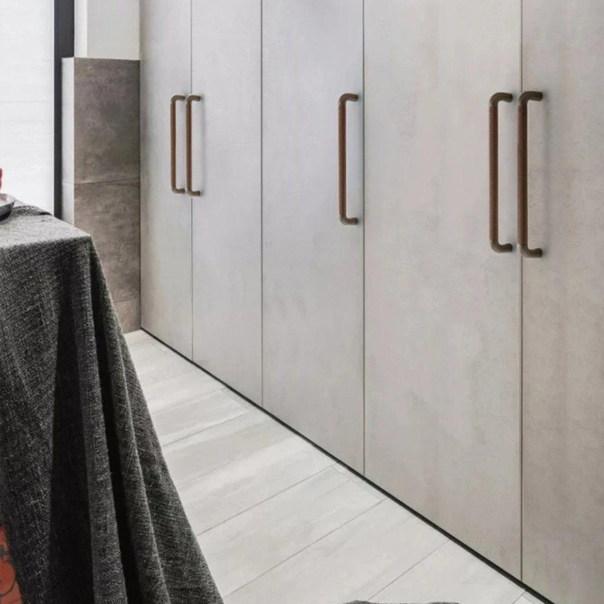 Korin Knob & Pull Bar