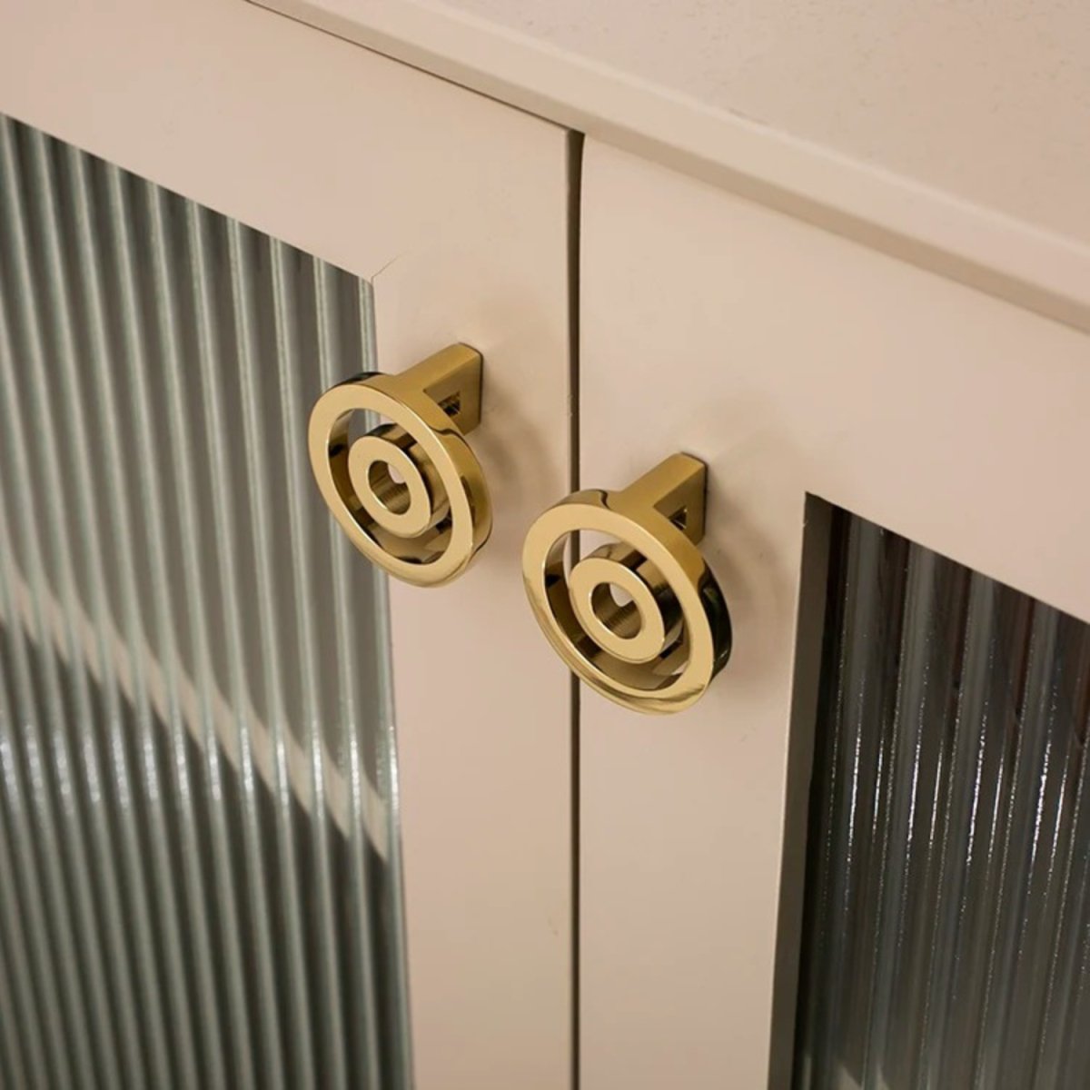 Helvar Knob & Pull Bar