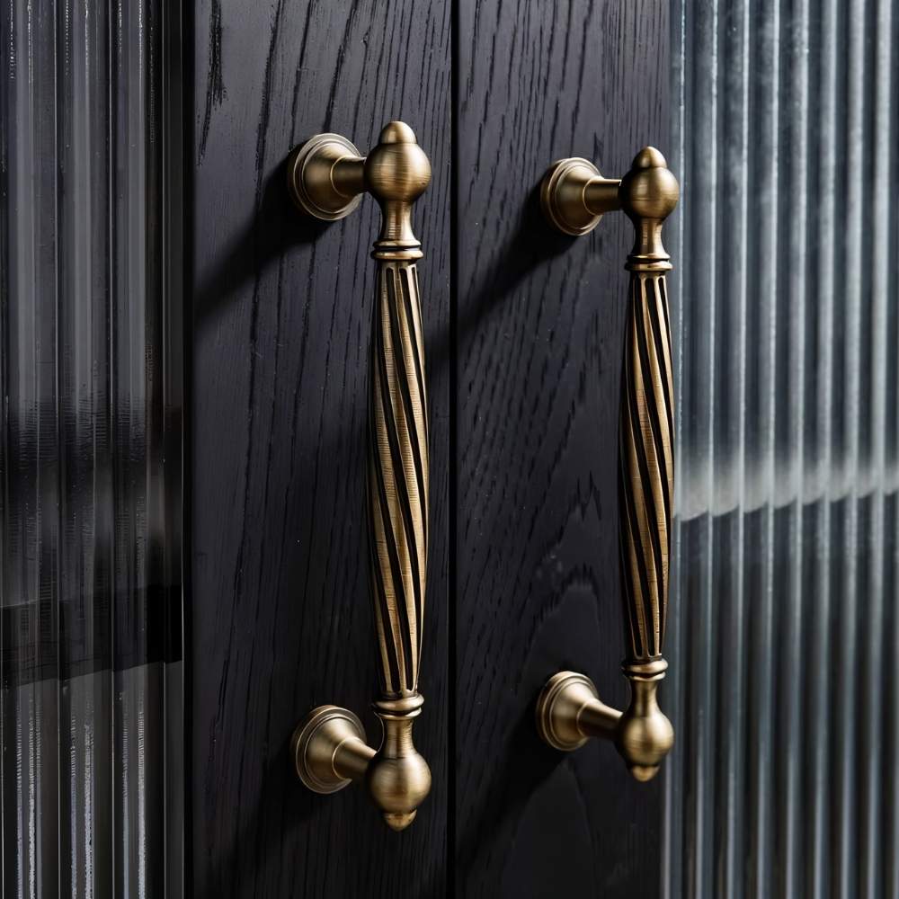 Helrix Knob & Pull Bar