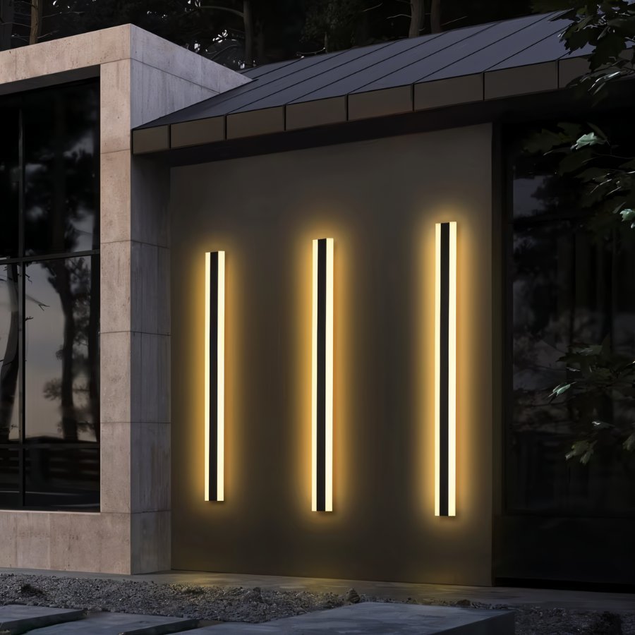 Isaro Outdoor Wall Lamp