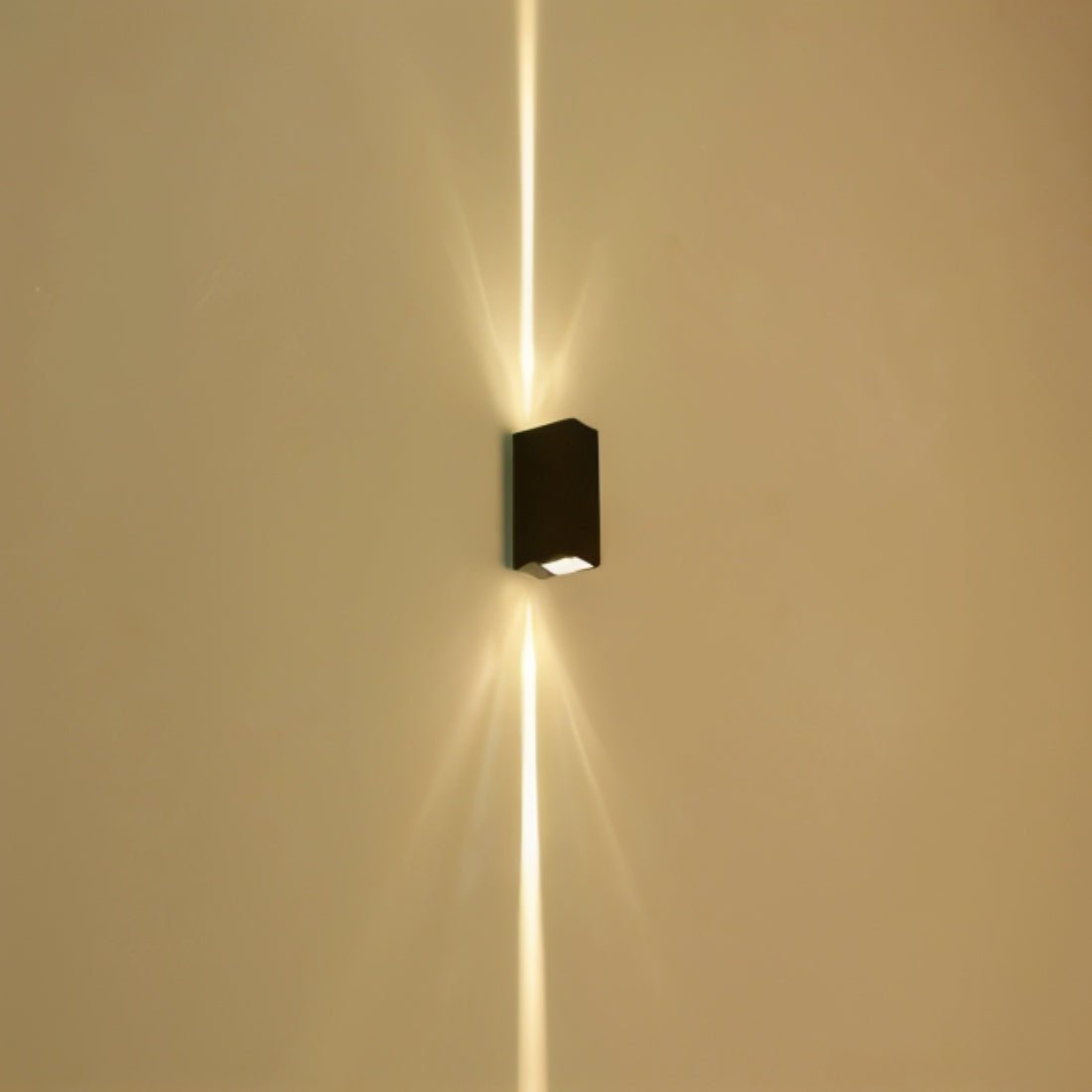 Fayel Wall Lamp