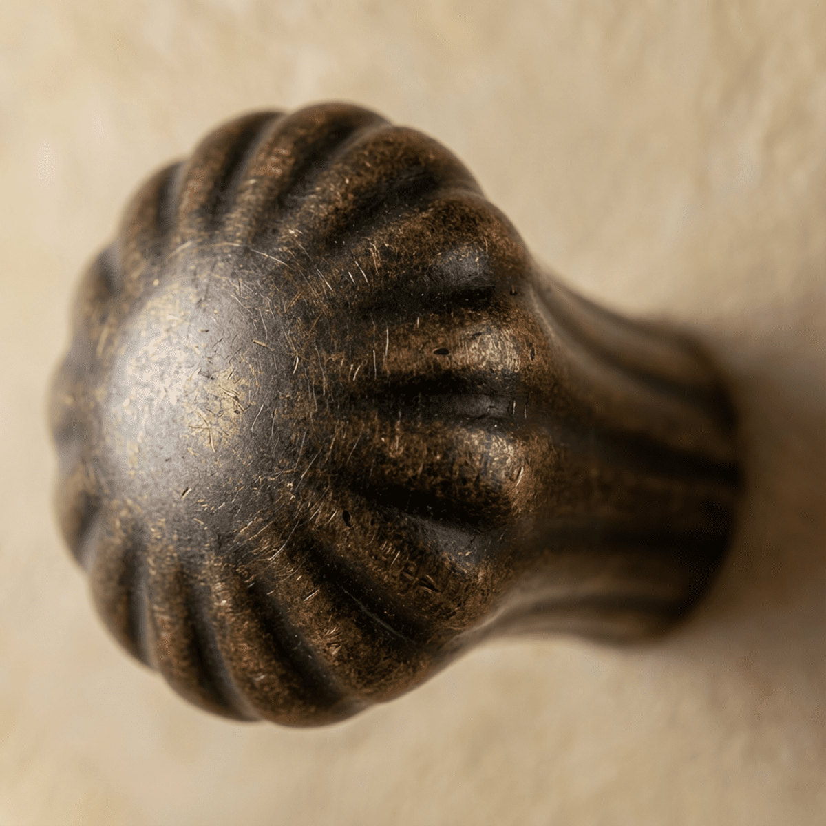 Lunvik Knob & Pull Bar