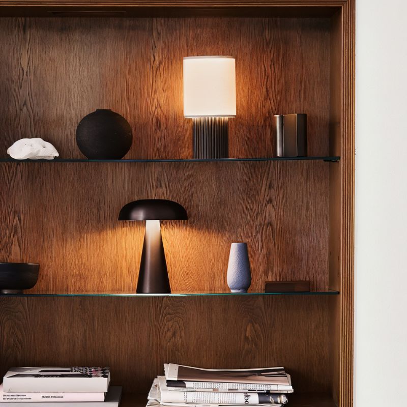 Eclat Table Lamp