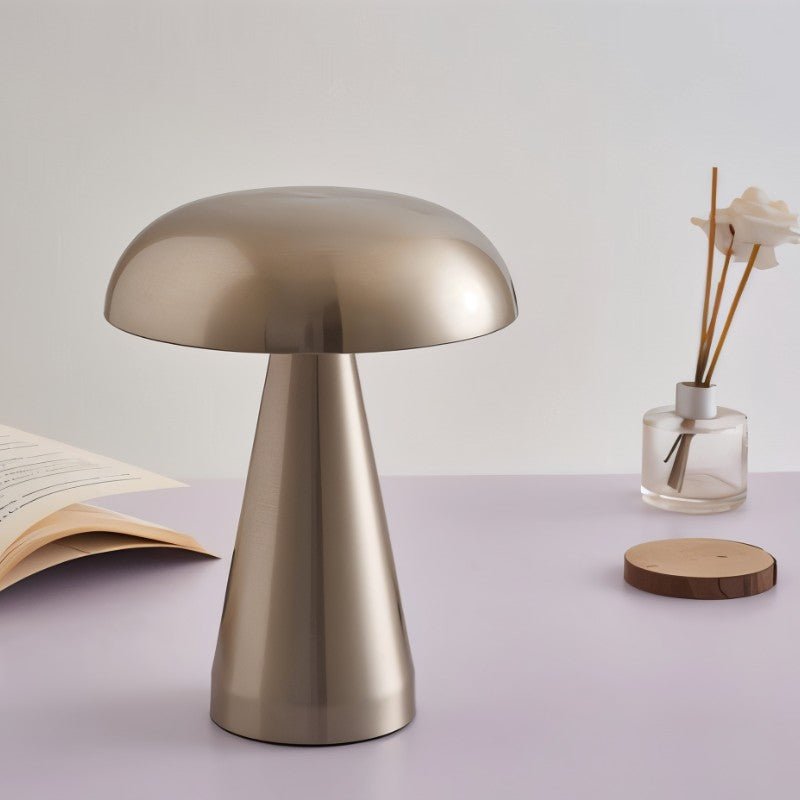 Eclat Table Lamp