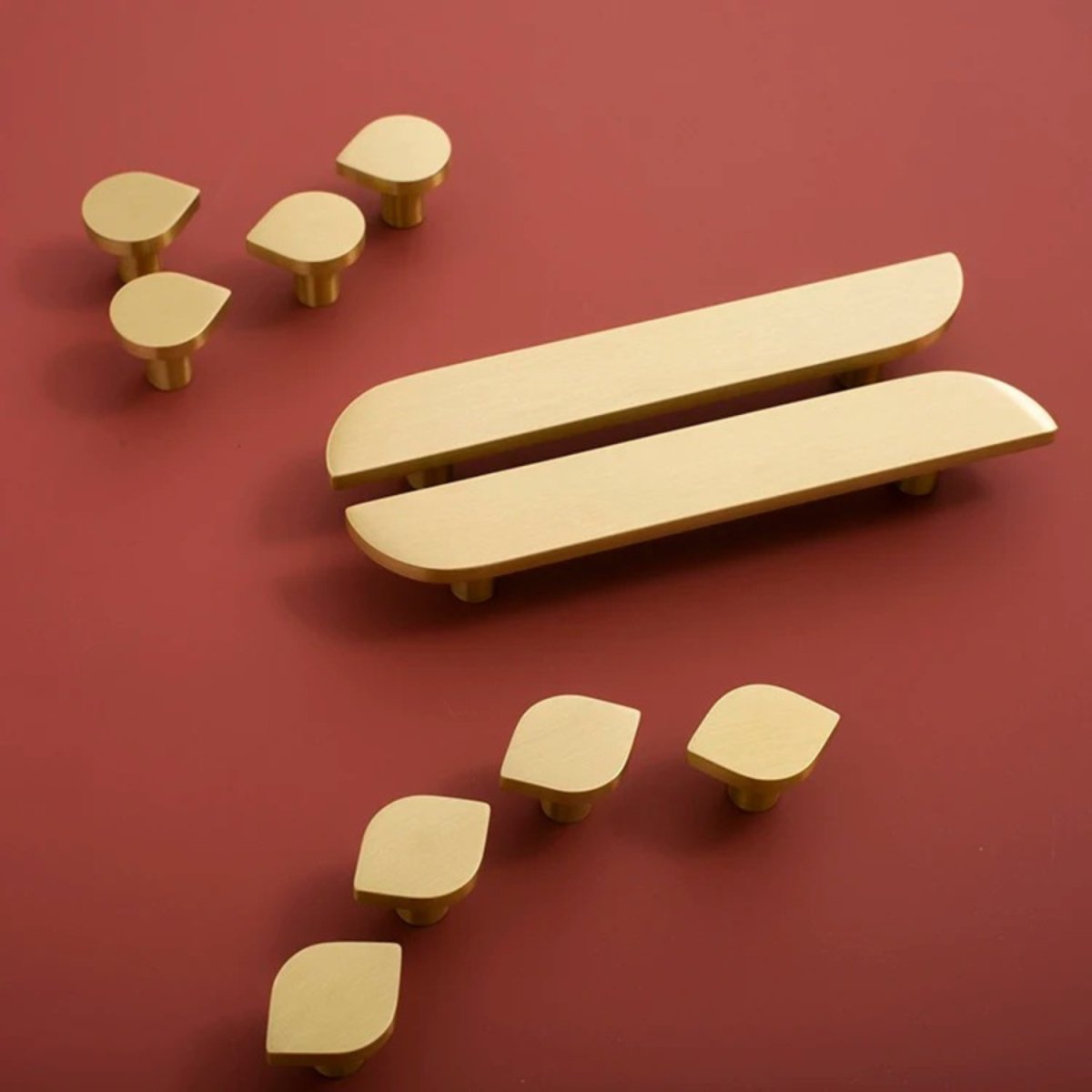 Halix Knob & Pull Bar