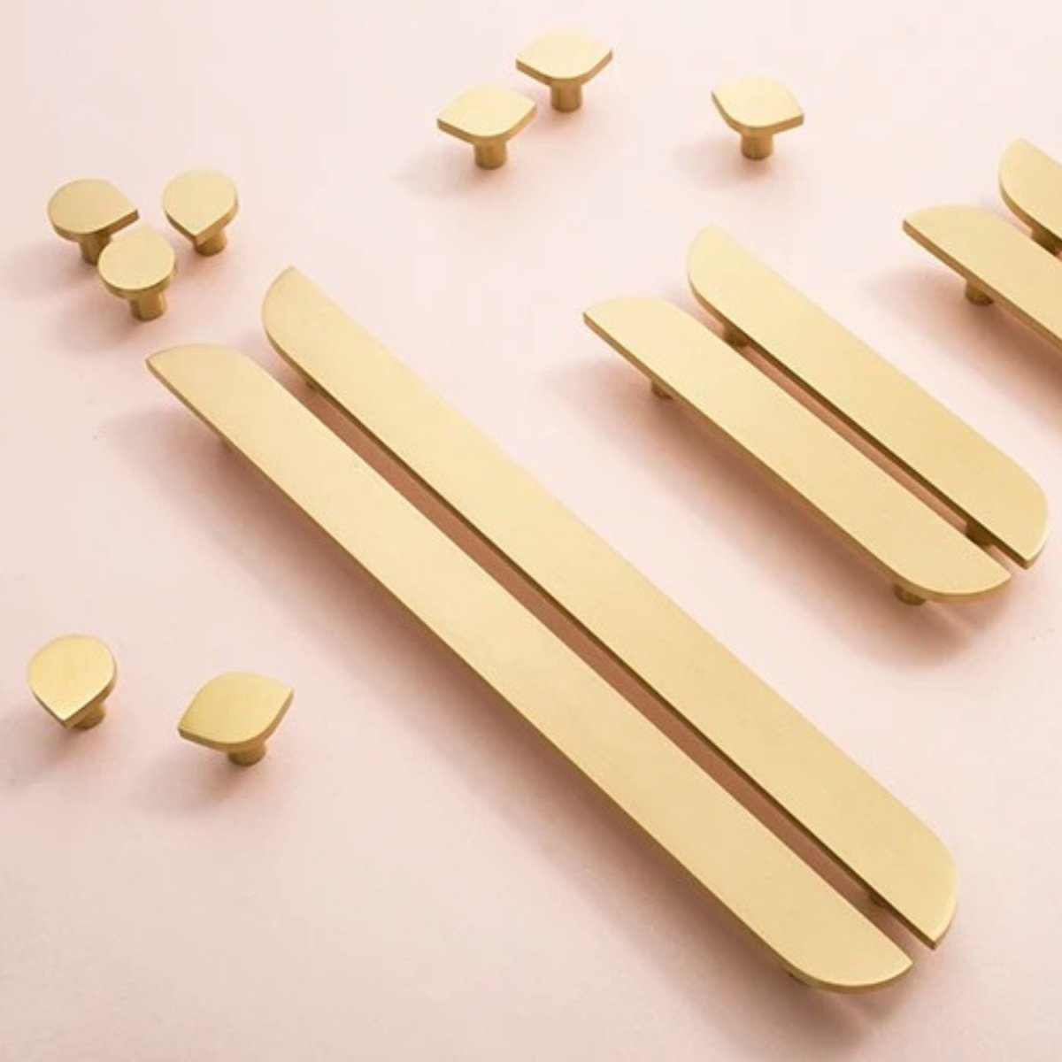 Halix Knob & Pull Bar