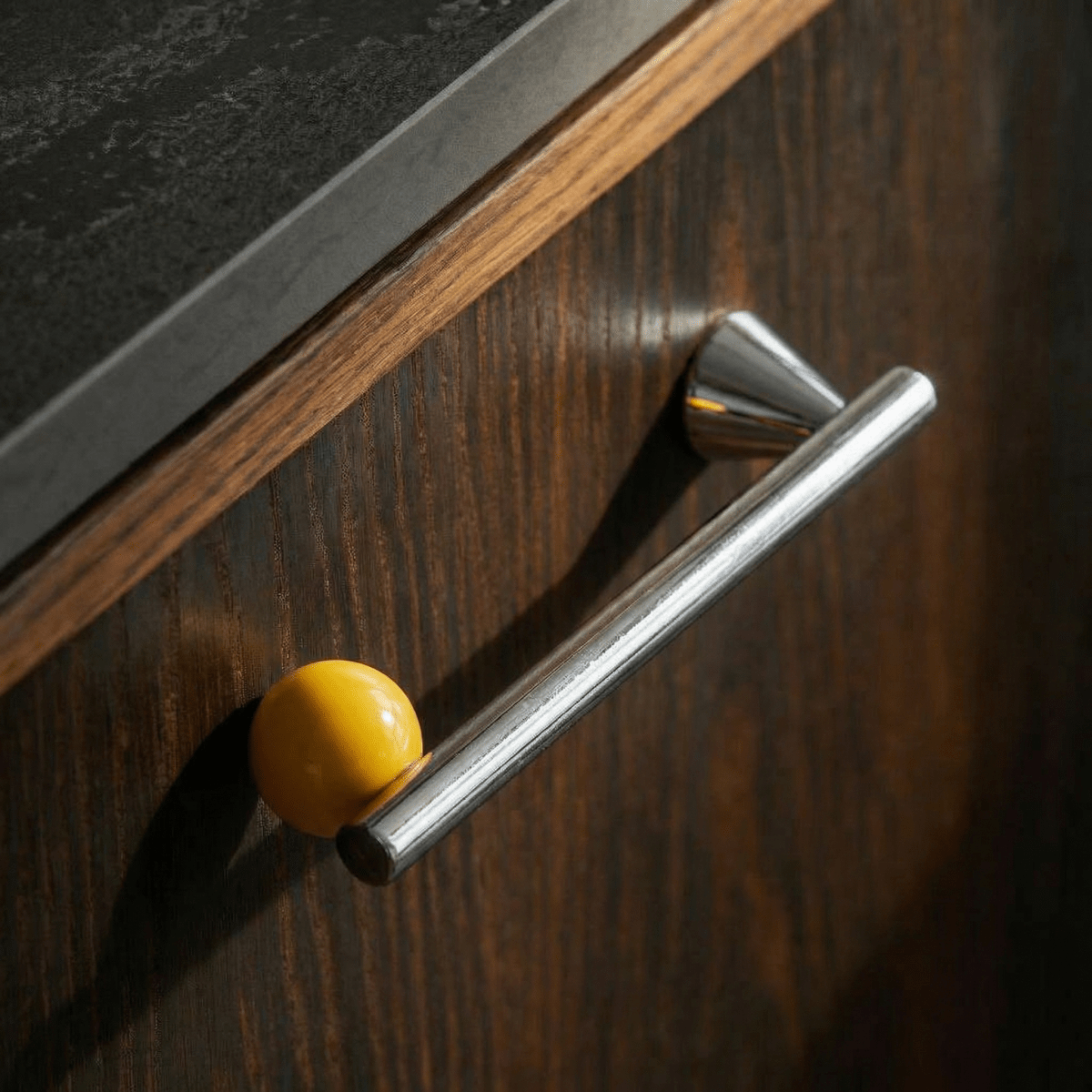 Zyra Crystal Knob & Pull Bar