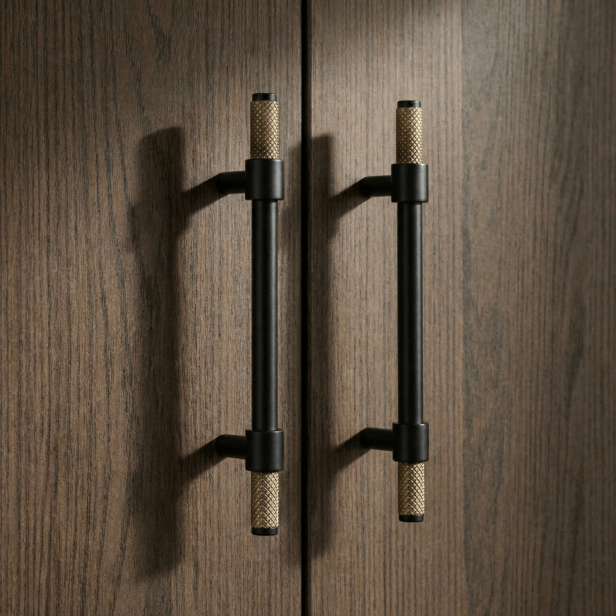 Varyn Knob & Pull Bar